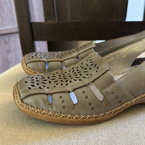 Rieker Women’s Slingback Flats Sandals Gray Neutral Size 7 (38) - Picture 3 of 9